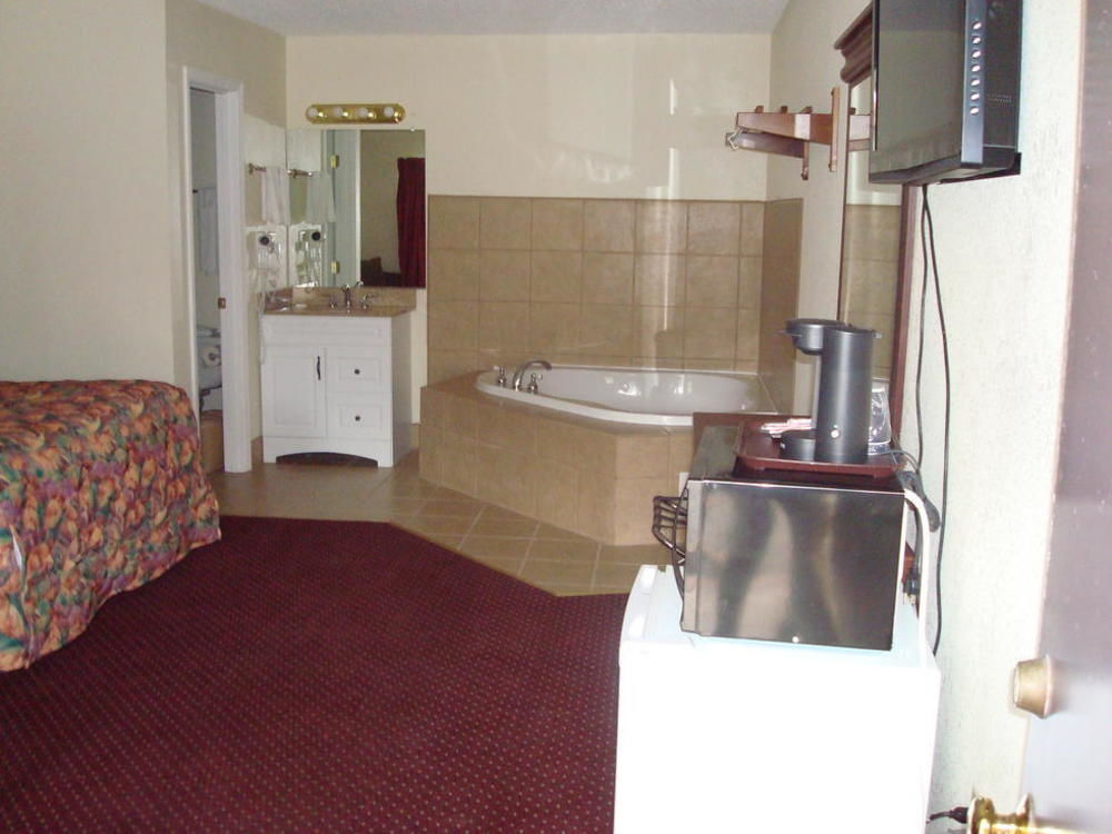 The Whispering Pines Motel- Whitestone White Stone Extérieur photo