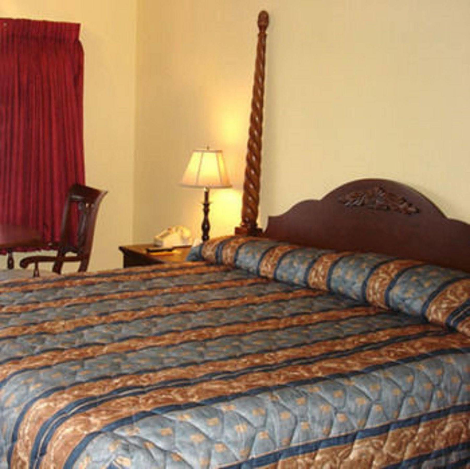 The Whispering Pines Motel- Whitestone White Stone Chambre photo
