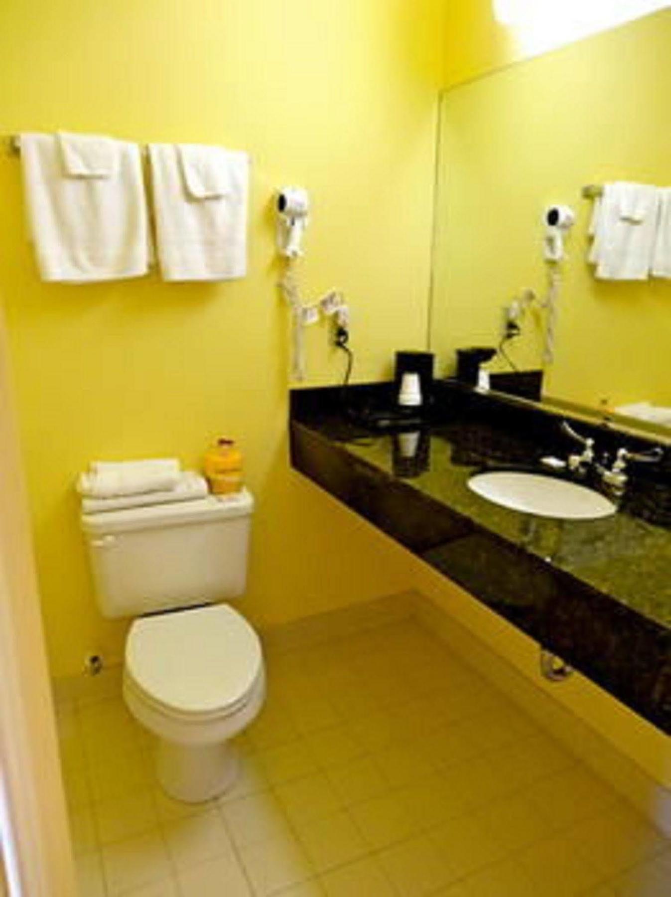 The Whispering Pines Motel- Whitestone White Stone Extérieur photo