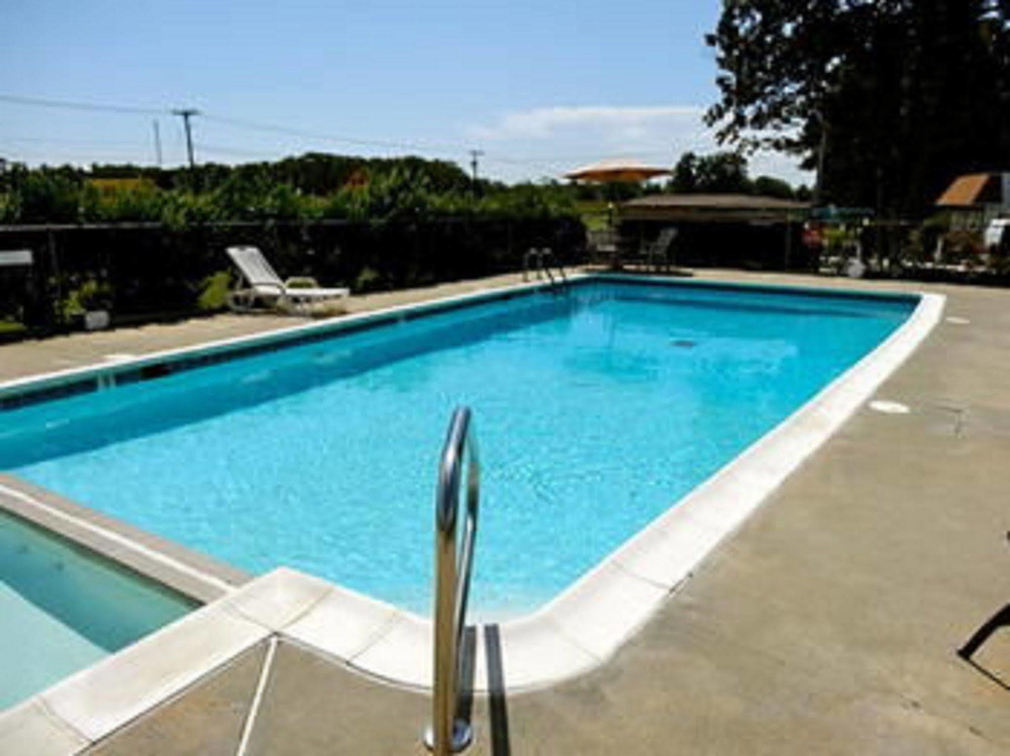 The Whispering Pines Motel- Whitestone White Stone Extérieur photo